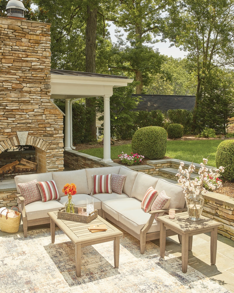 Clare View Outdoor Seating